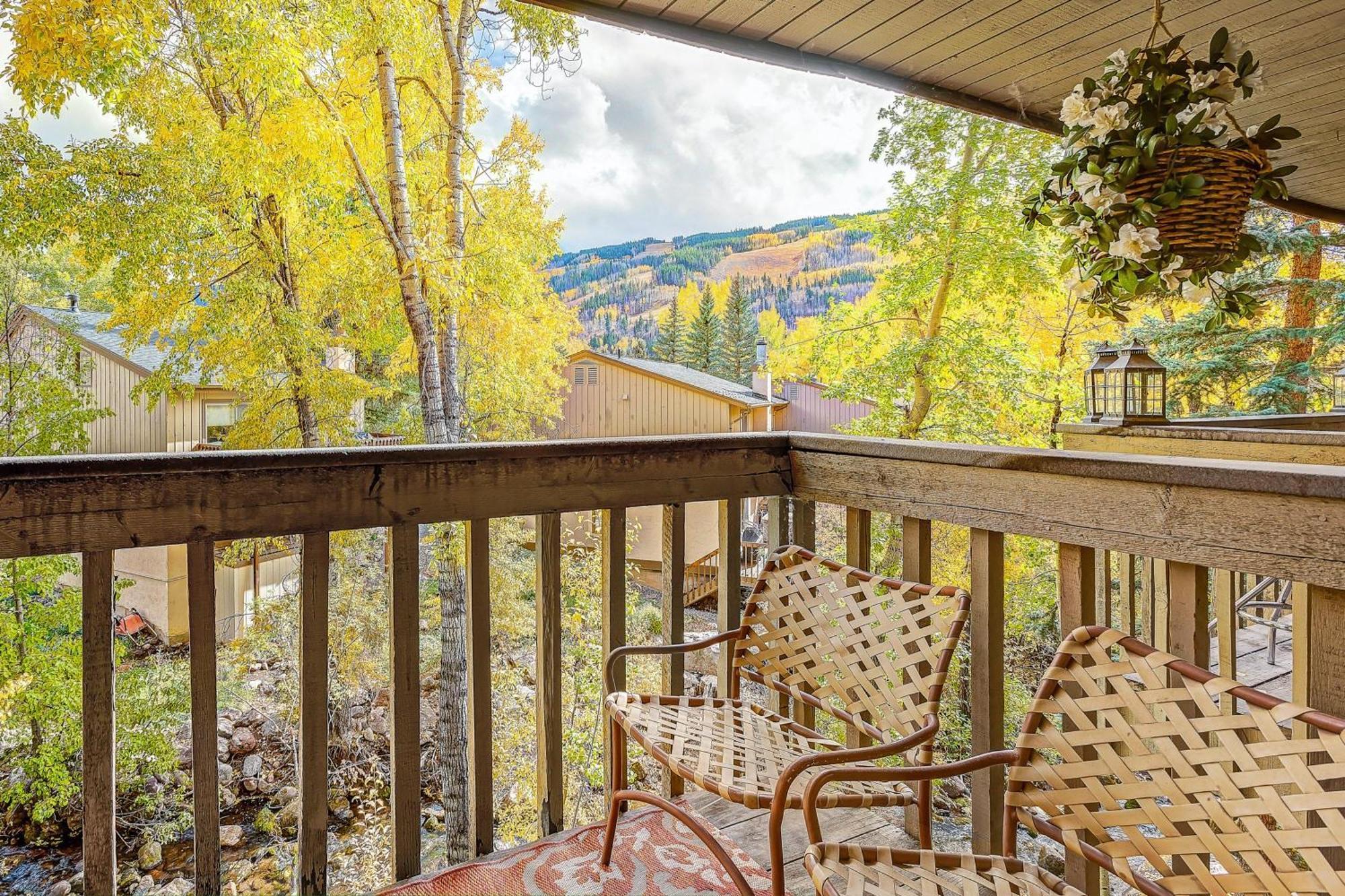 فيلا Peaceful Creek View From The Deck! Walk To Shuttle فيل المظهر الخارجي الصورة